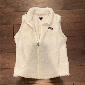cute patagonia vest!